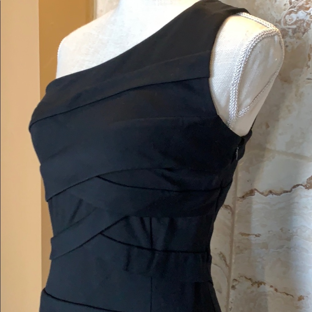 Dress - Picture 2 of 8